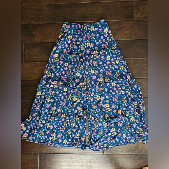 Pink Lily Pants - Pink Lily floral wide leg pants size XS